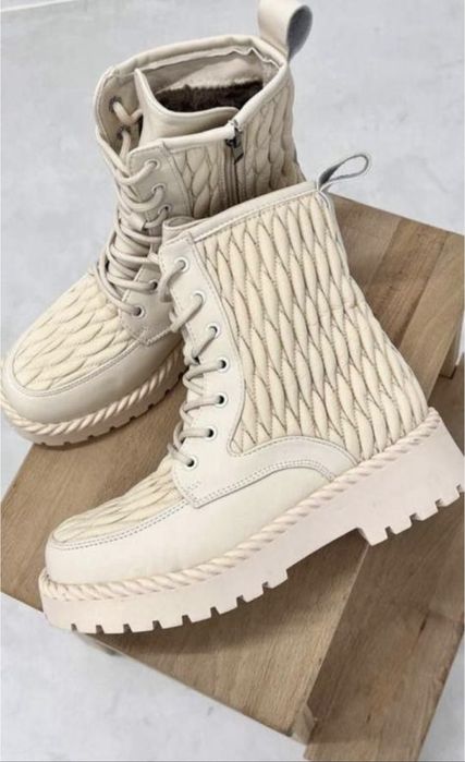 зимові бежеві черевики