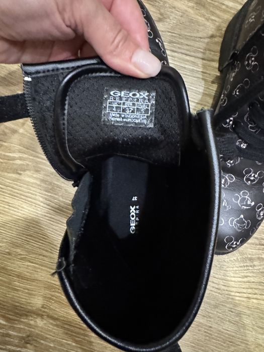 Оригінальні черевики GEOX Respira Disney