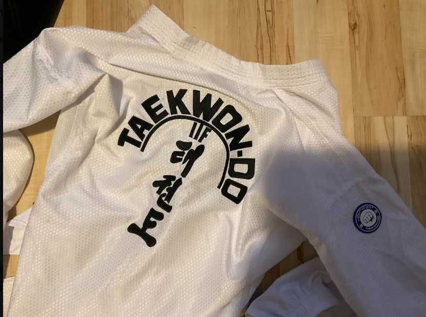 Dobok do Taekwon-do