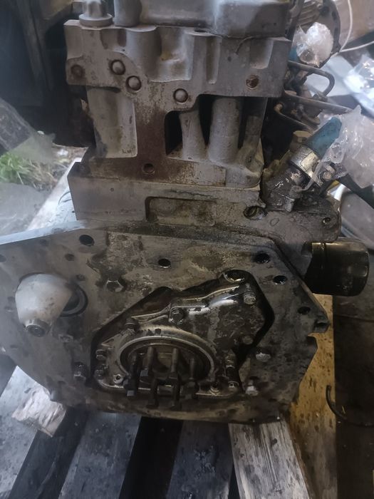 Silnik Deutz 2011 3 cylindrowy