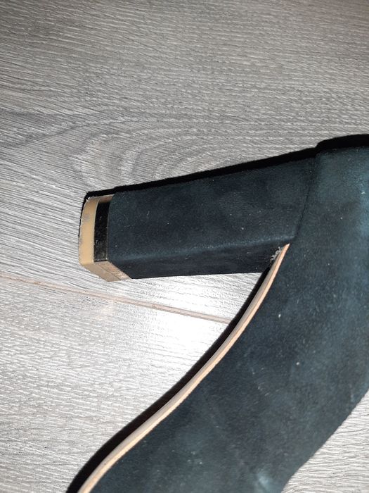 Туфлі жіночі на каблуку