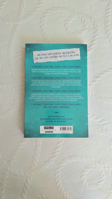 Livro "A última memorial de Flora Banks" de Emily Barr