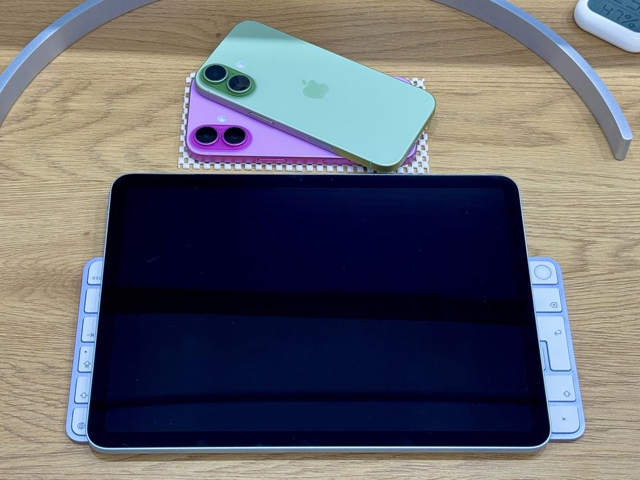 Планшет Apple iPad Air 11 M2 128GB Blue (АКБ 100% 74 циклів, bypass)