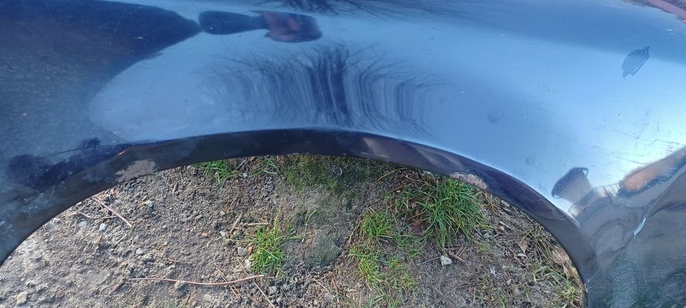 Błotnik Audi A4 b6 prawy kod LZ5L