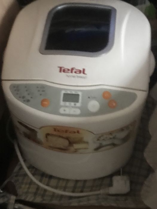 Maquina de pao e bolos