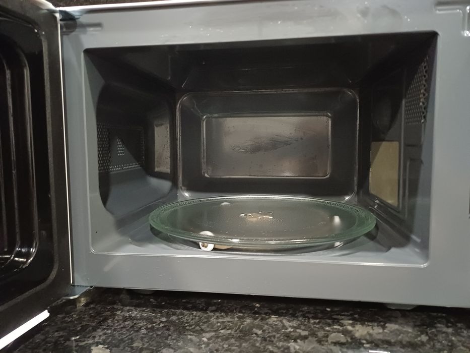 Microondas marca Electrónia