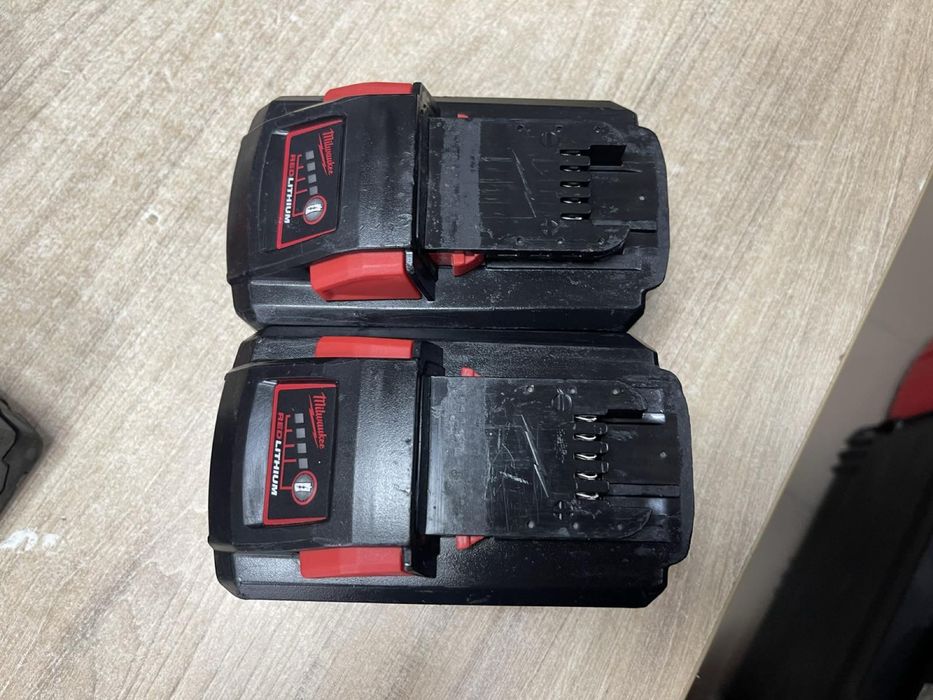 Milwaukee M18 REDLITHIUM High Output 12.0 Ah (48-11-1812) / Акумулятор  Мілвокі