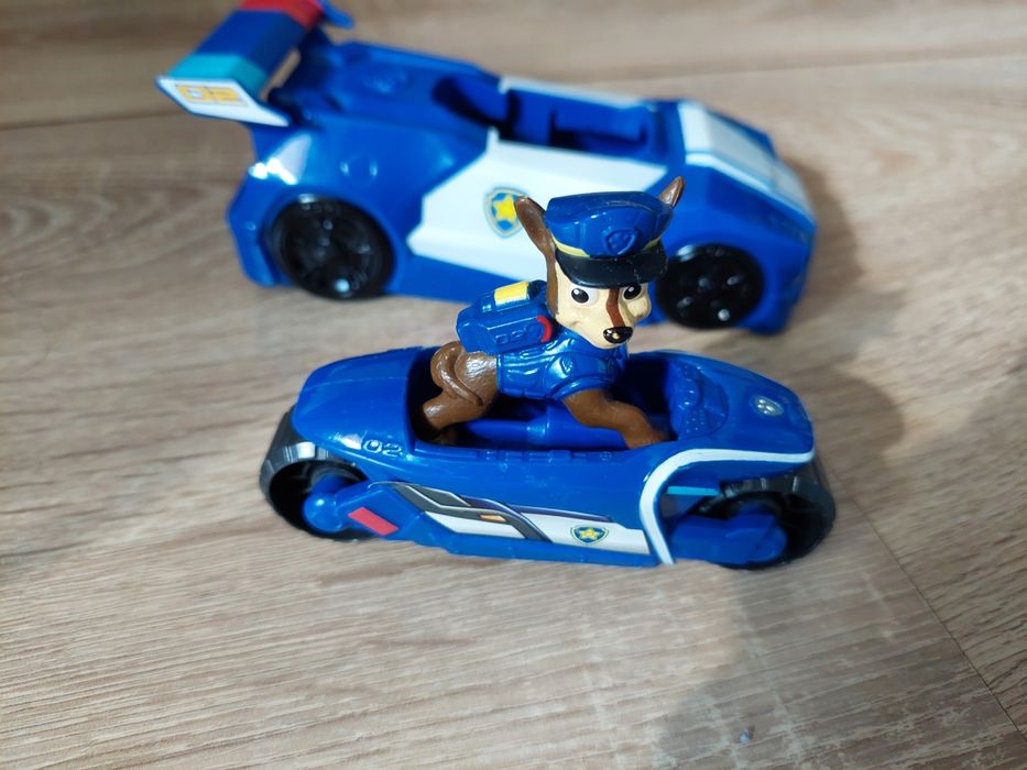 Psia patrol - Chase autko - motor 2 w 1 plus figurka Chasea