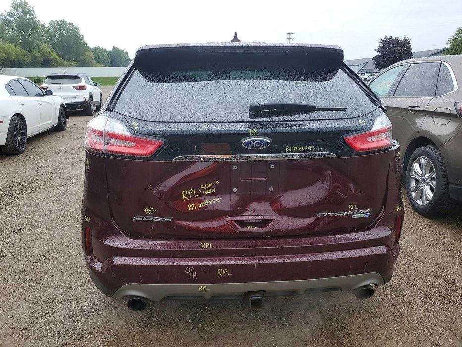 2019 Ford Edge Titanium /