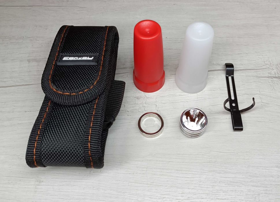 Ліхтарики Convoy S2+ SST20, SST40, SFT40, Різне світло, UV, аксесуари