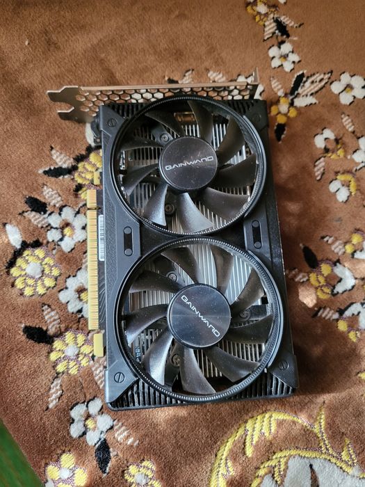 Видеокарта Gainward GeForce GTX 1650 4GB (Dual Fan)