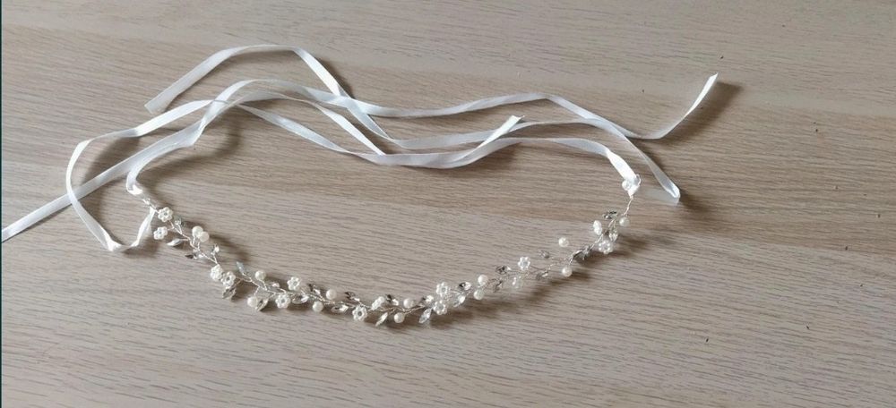 Biżuteria ślubna do włosów firmy Bijou Brigitte