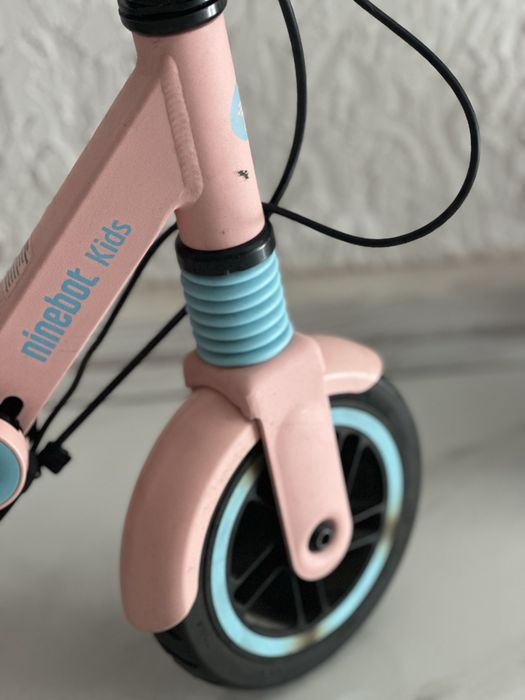 Электросамокат Ninebot Kids  C2 Lite в розовом цвете