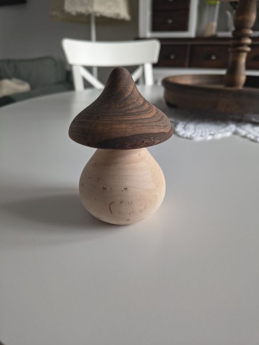 Etażerka drewniana + grzybek gratis