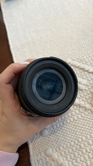 Обʼєктив canon rf 24-105 мм f4-7.1