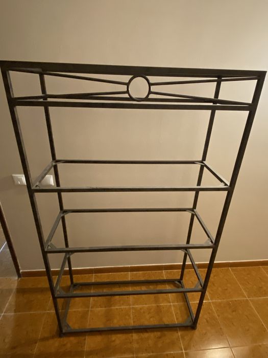 Conjunto estantes de ferro