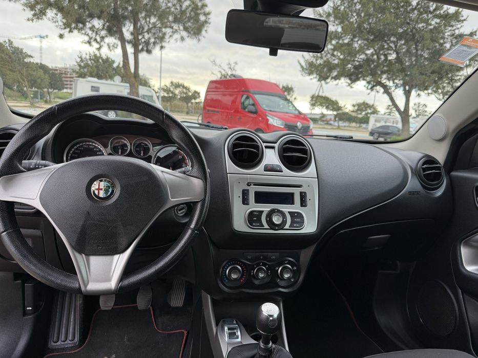 Alfa Romeo 1.3 Diesel com 208,000km 2011 aceito retoma