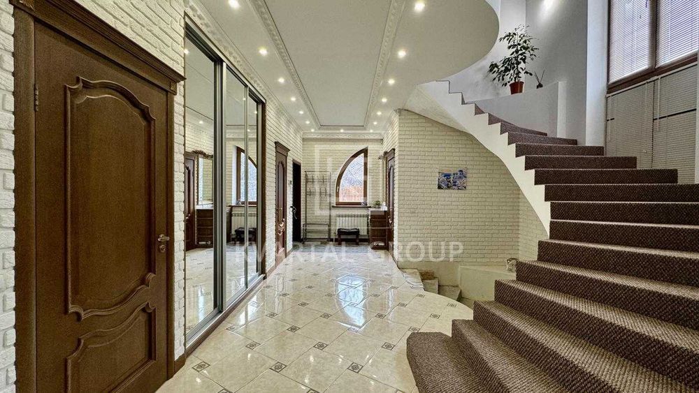 БЕЗ КОМІСІЇ, будинок з якісним РЕМОНТОМ меблями і технікою Буча