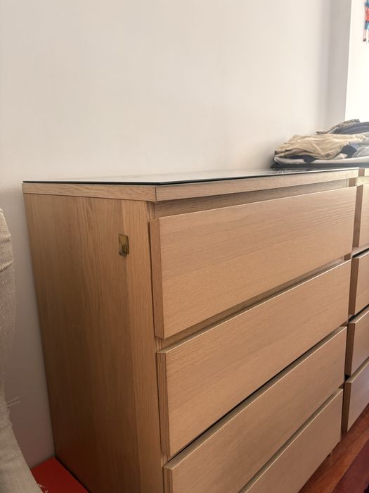 Cómoda IKEA MALM – 4 Gavetas + Tampo Vidro  Excelente Estado