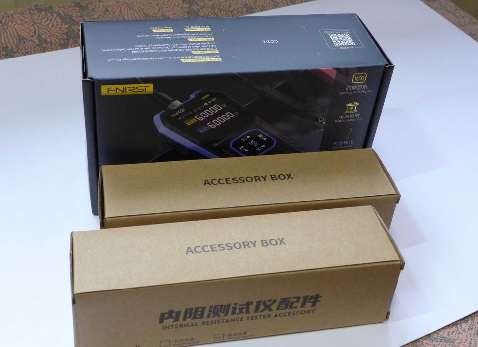 FNIRSI HRM-10 тестер напруги та внутрішнього опору акумуляторів