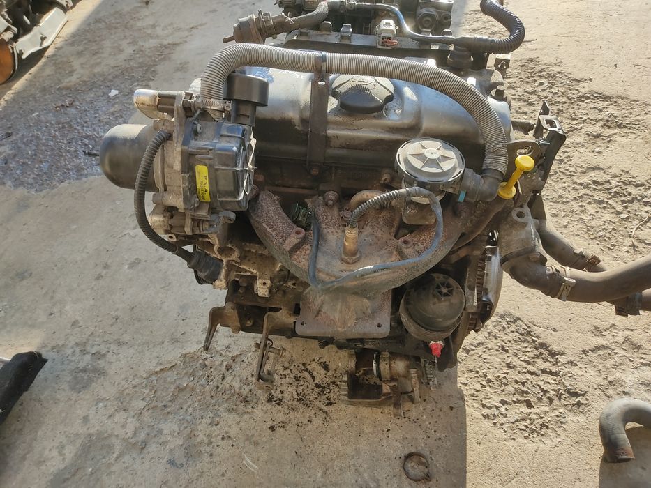 Двигун цитроен С2 С3 Пежо 206 HFH