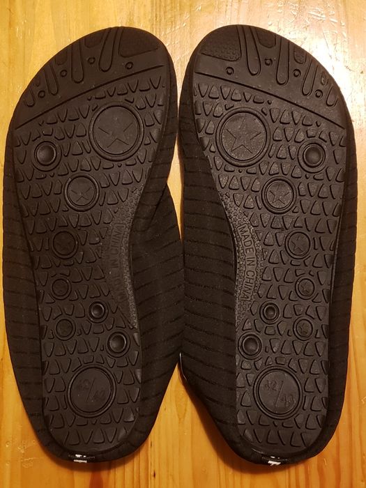 Sapatos para a água (peixe aranha, piscina, praias fluviais, etc.)