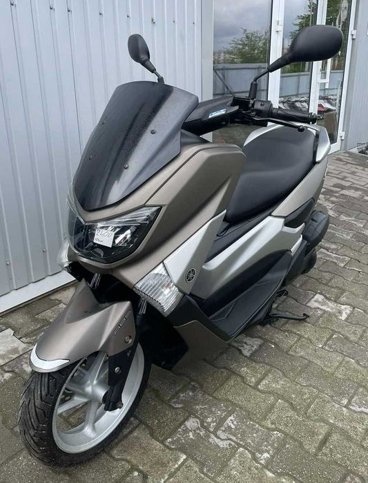 Ямаха НМакс мопед