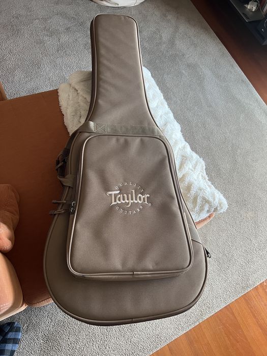 Guitarra taylor 214ce