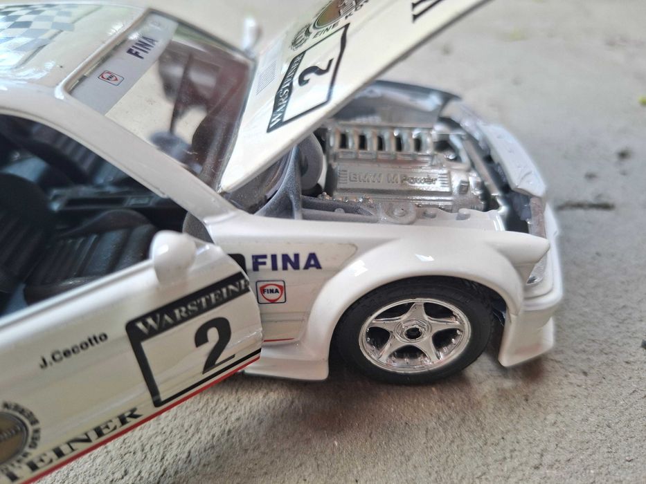BMW M3 E36 GTR 1:24 bburago model samochodu