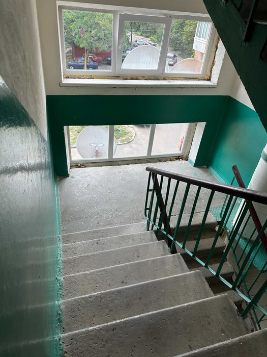 Продаж 3к. чешки на Подолі зуп.Б.Хмельницького 3 поверх 60м2