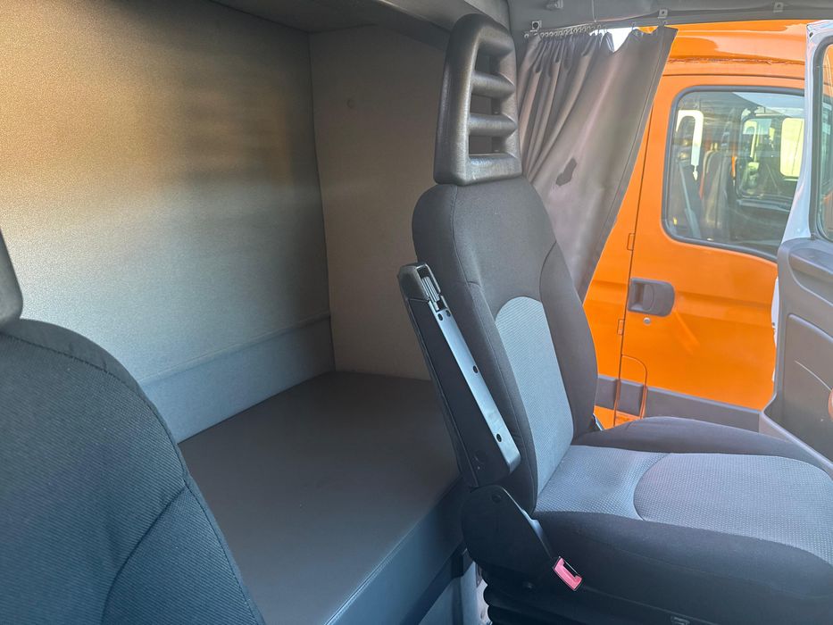 IVECO Daily 50C17 com Cama e Sofagem de Parque (Carta B+E)