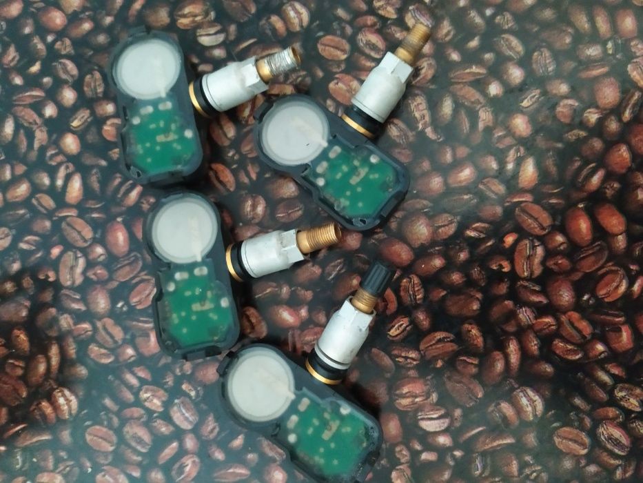 Датчики давления в шинахаToyota/Lexus PMV-C210