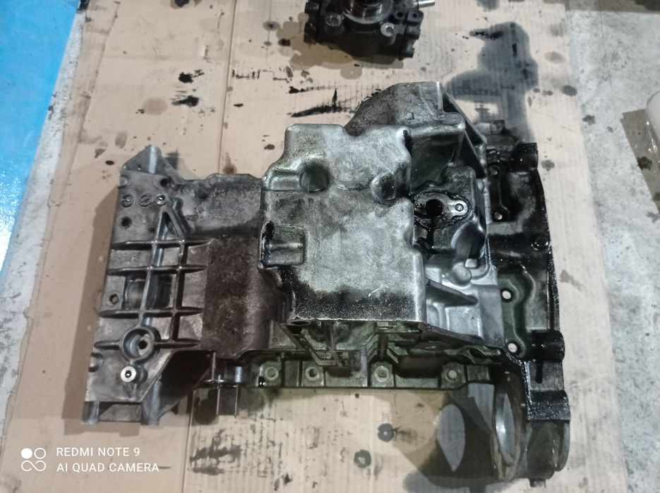 Miska oleju silnika 3.0d 306dt. Rangę Rover