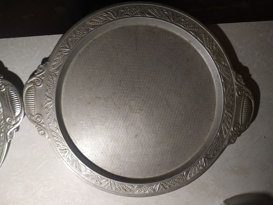 Поднос алюминий ссср 2 шт 1 лотом