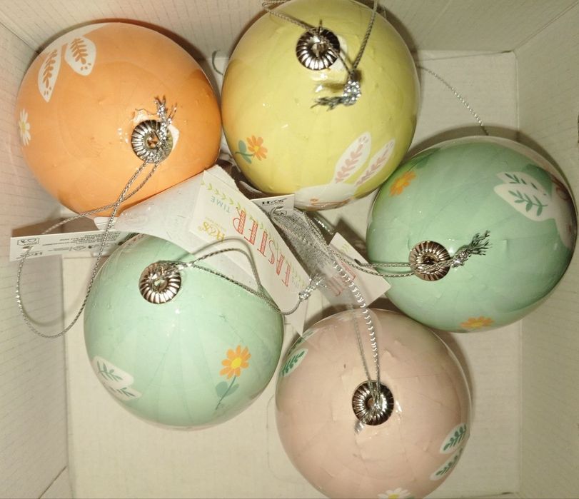 Яйця 10см  з мотузкою . Розпродаж!