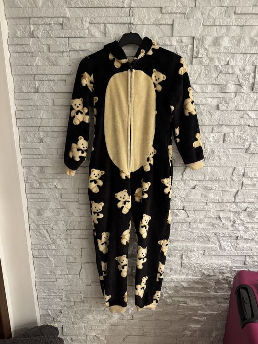 Uroczy kombinezon ONESIE piżama MIŚ z uszkami, miękka i ciepła