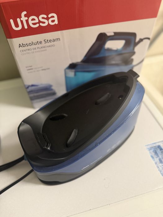 Ferro com Caldeira UFESA Absolut Steam