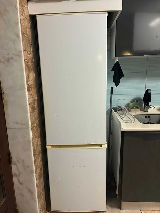 Frigorífico a funcionar na perfeição