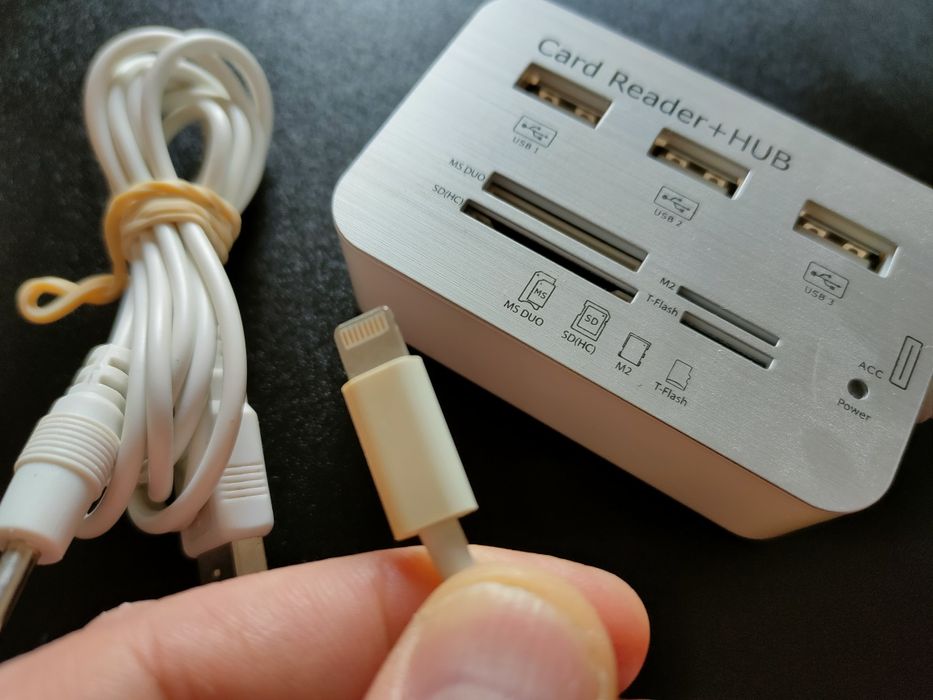 Leitor de cartões de memória e pens USB para iPad e iPhone
