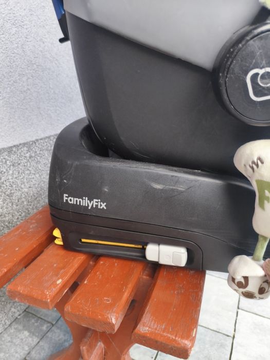 Fotelik z bazą Maxi Cosi Pebble