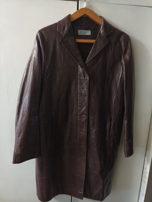 Жіночий шкіряний плащ