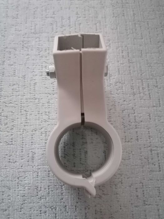 Konwerter SINGLE pojedynczy DigiSAT S010 z uchwytem.
