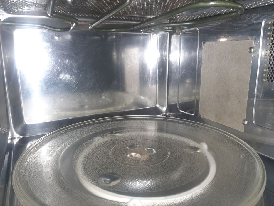 Мікрохвильва піч