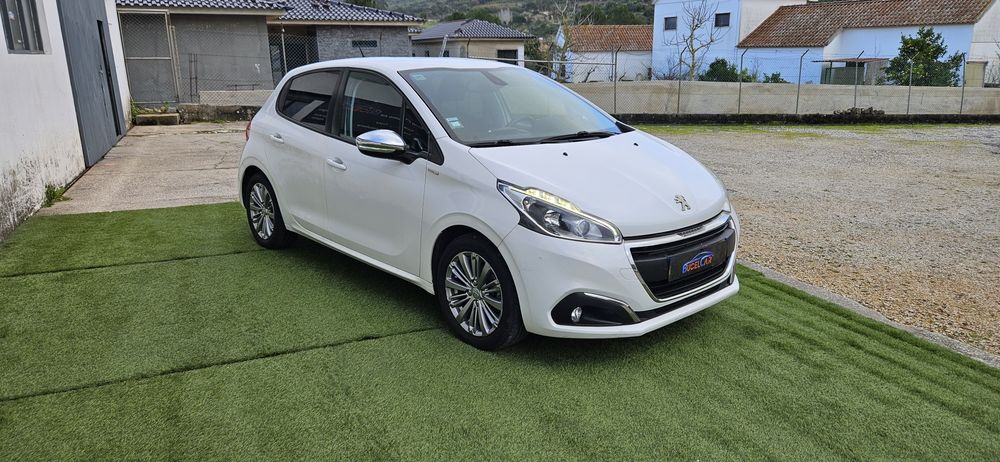 Peugeot 208 1.2 Vti 86 Cv Nacional