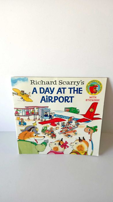 A Day at The Airport - Richard Scarry's - livro em Inglês
