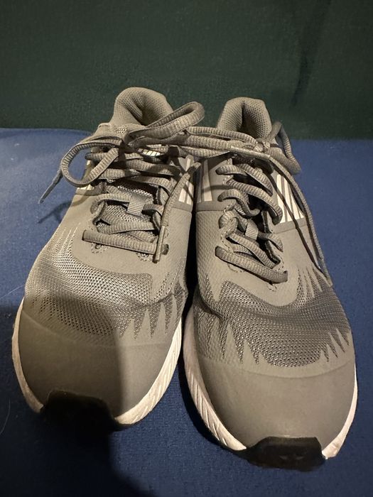 Sportowe buty Nike rozmiar 37,5