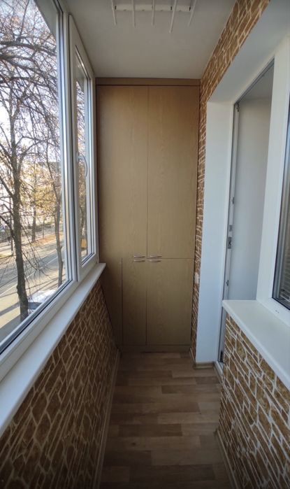 Продам однокімнатну квартиру на Петропавлівській .