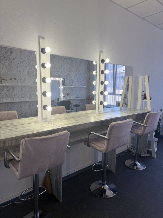 Аренда места визажиста бровиста мастера по прическам/плетению