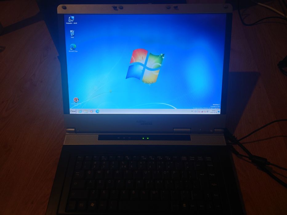 Fujitsu v2055 sprawny