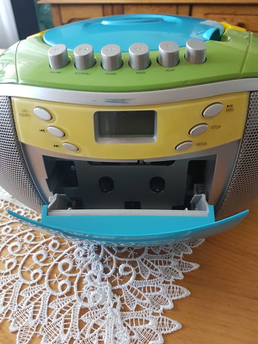 Radiomagnetofon z cd przenosny